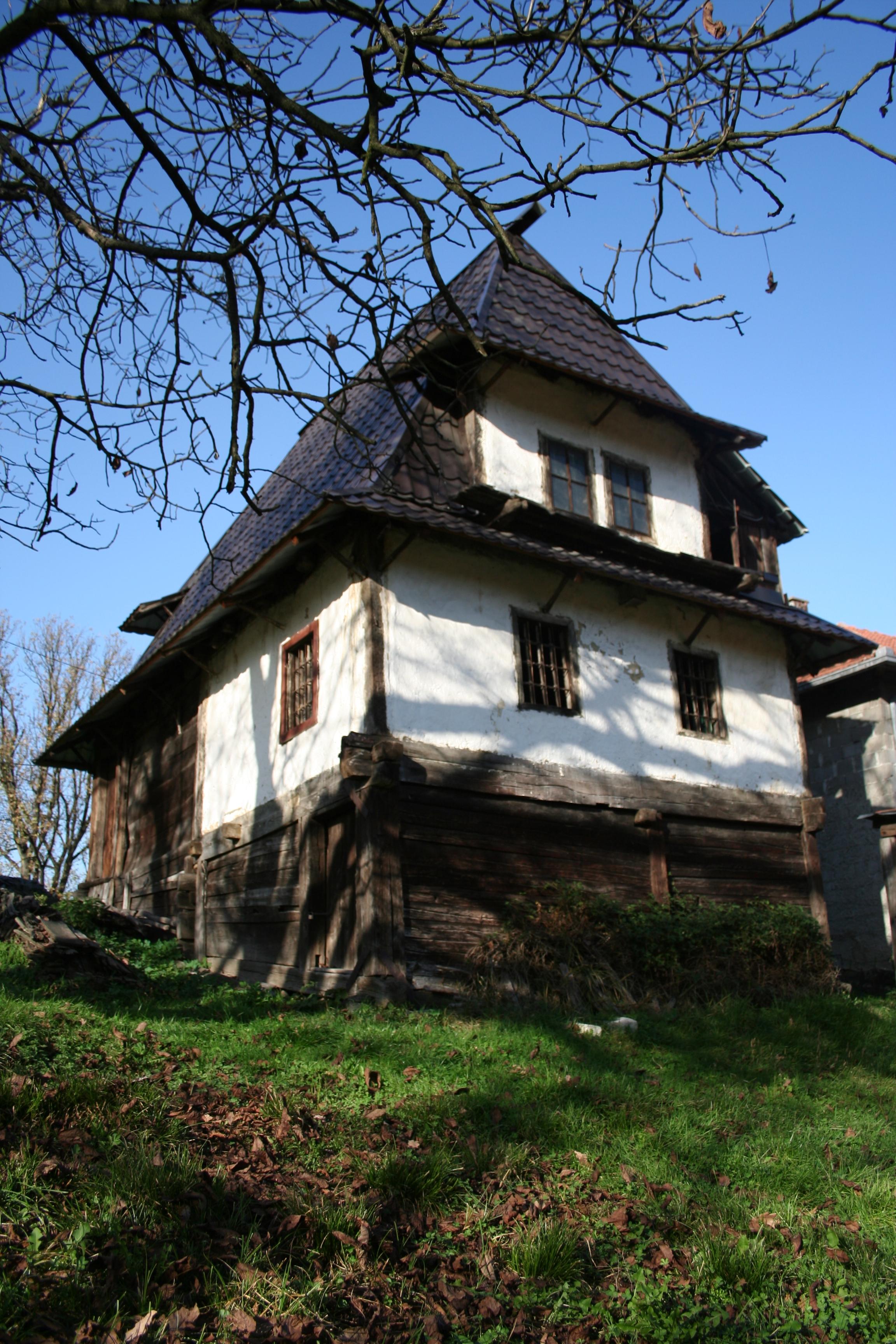 Nacionalni spomenik Čamdžića kuća jedna je od rijetkih sačuvanih brvnara