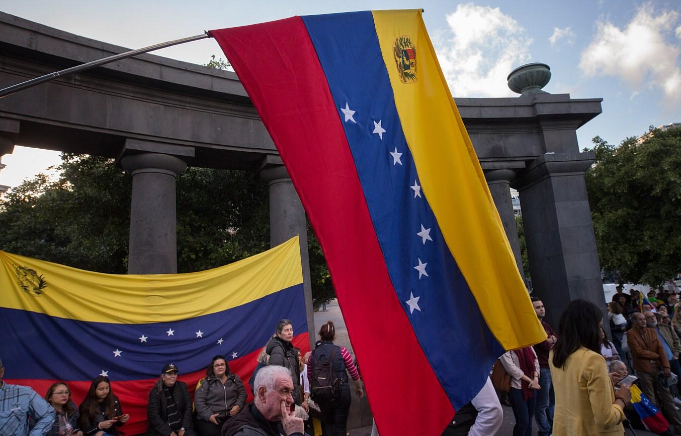 Novi udar za Madura: Venecuelanski vojni ataše u Americi podržao Gvajda