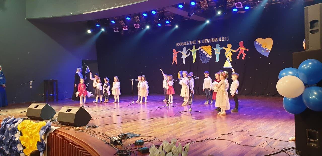 Mališani vrtića "Amel i Nur" svečanom priredbom obilježili predstojeći Dan nezavisnosti
