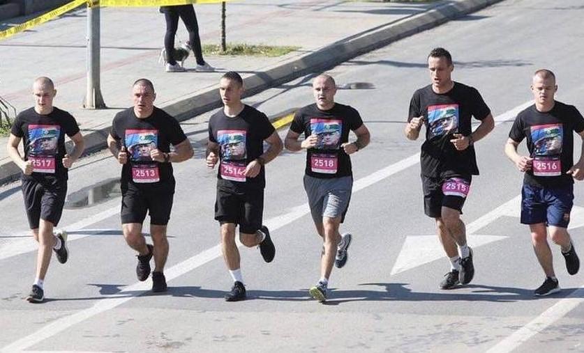 Kretenizam: Polumaratonci trčali u majicama s likom Ratka Mladića