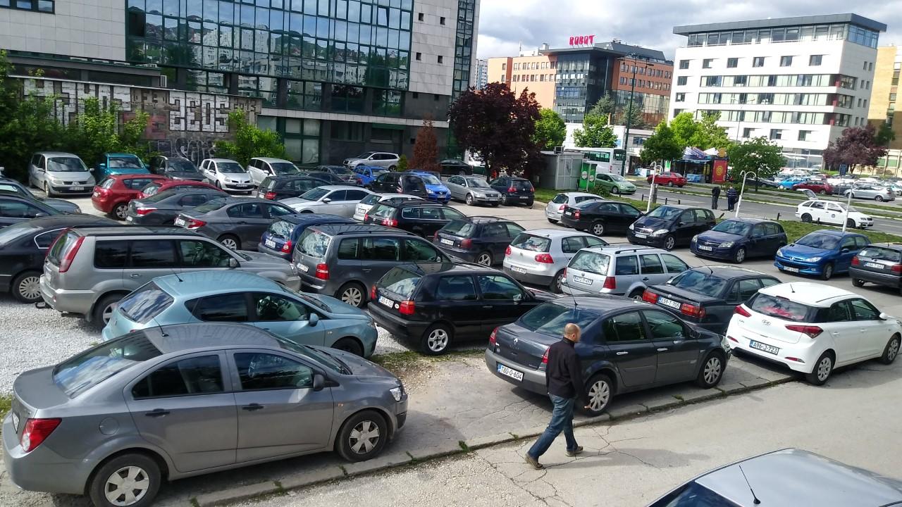 Stanari obližnjih ulica dobili bi dodatnih 230 parking mjesta - Avaz