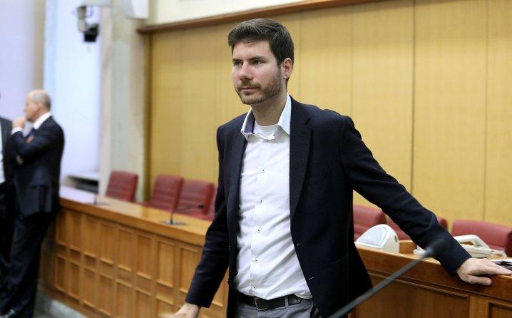 Pernar nastavio s prozivkama: Glas za Kolindu je glas za Plenkovića i Kuščevića
