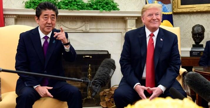 Šinzo Abe i Donald Tramp - Avaz