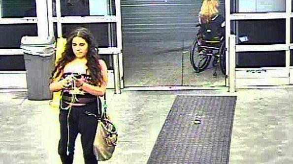 Odvratno: Djevojka ušla u prodavnicu i urinirala po krompirima
