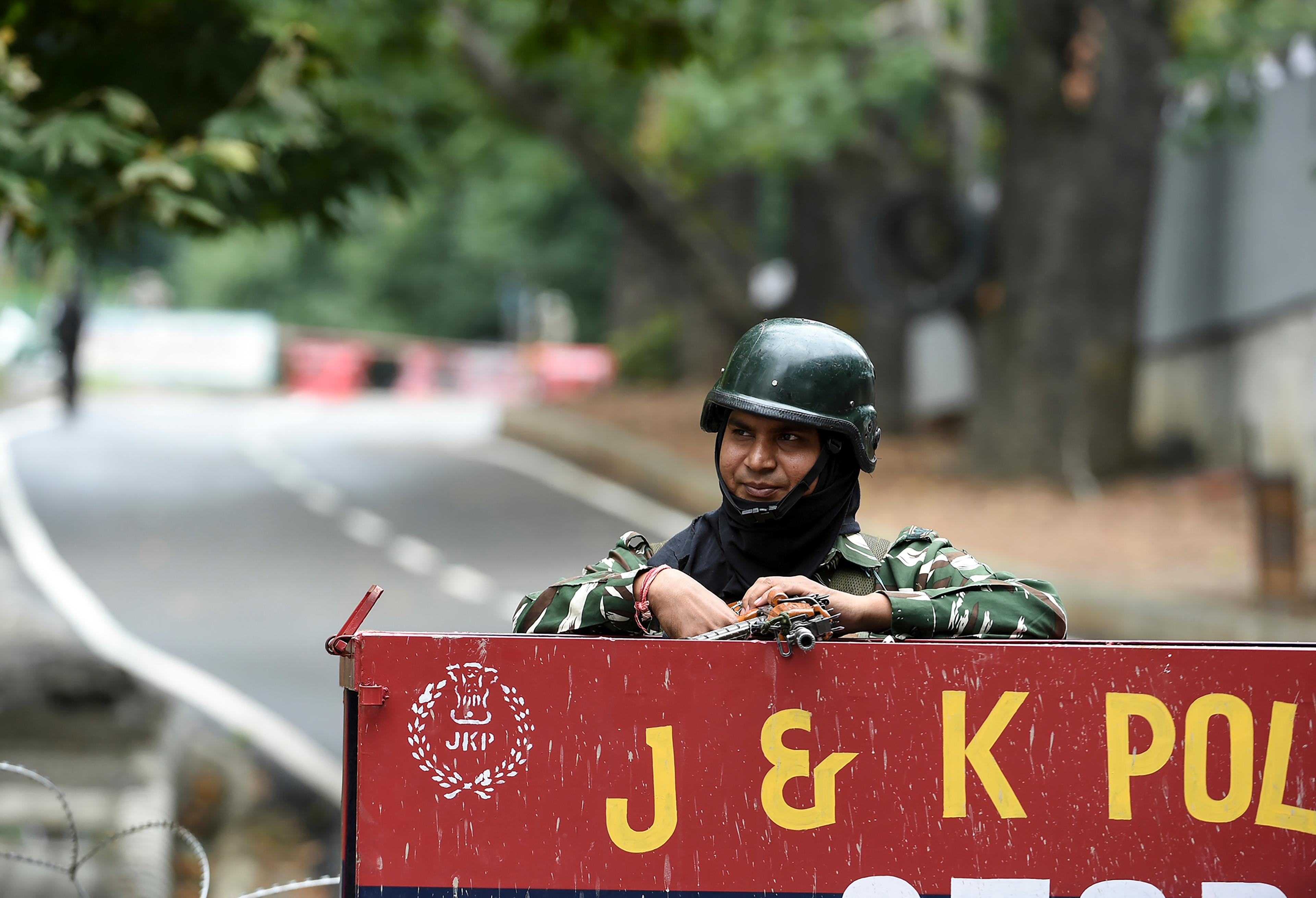 U razmjeni vatre u Kašmiru poginuo indijski vojnik