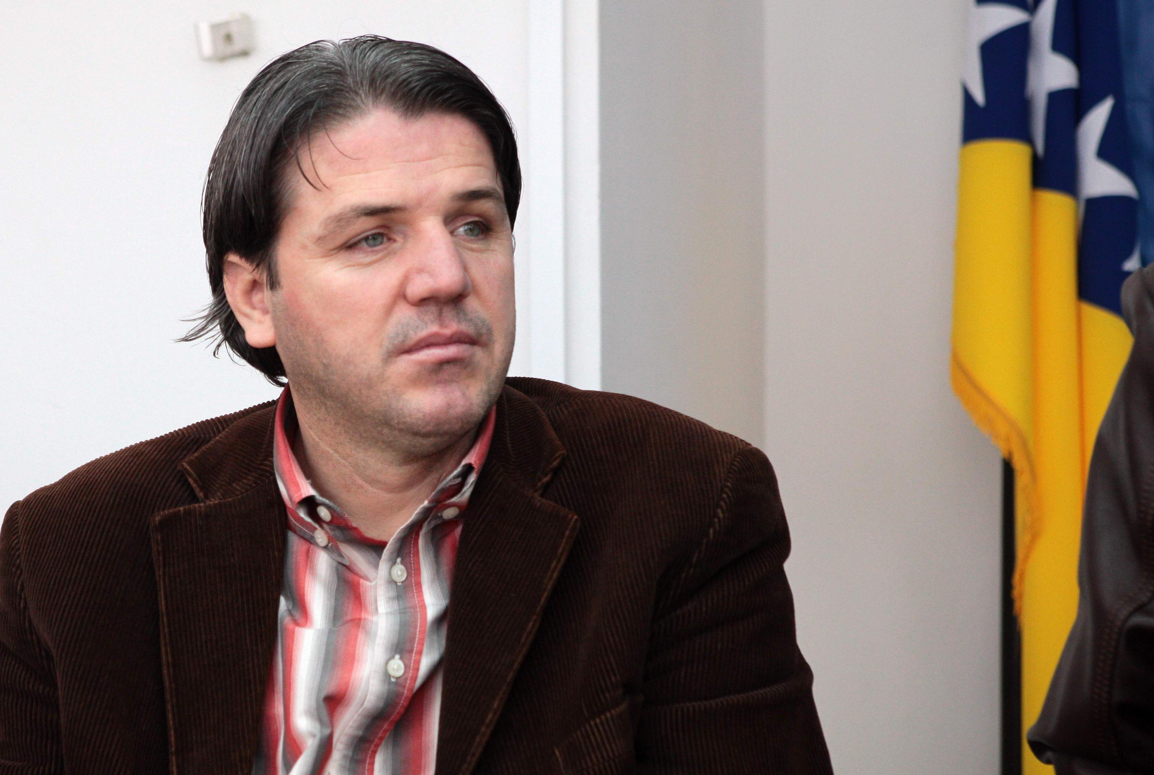 Mujo Aganović saslušan u policiji zbog poruka uoči Povorke ponosa