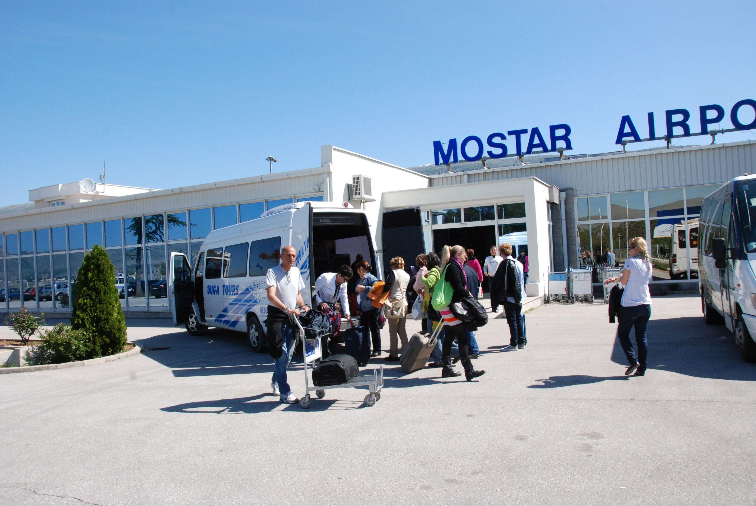 Mostarski aerodrom:  Turista ima, ali putnika nema - Avaz