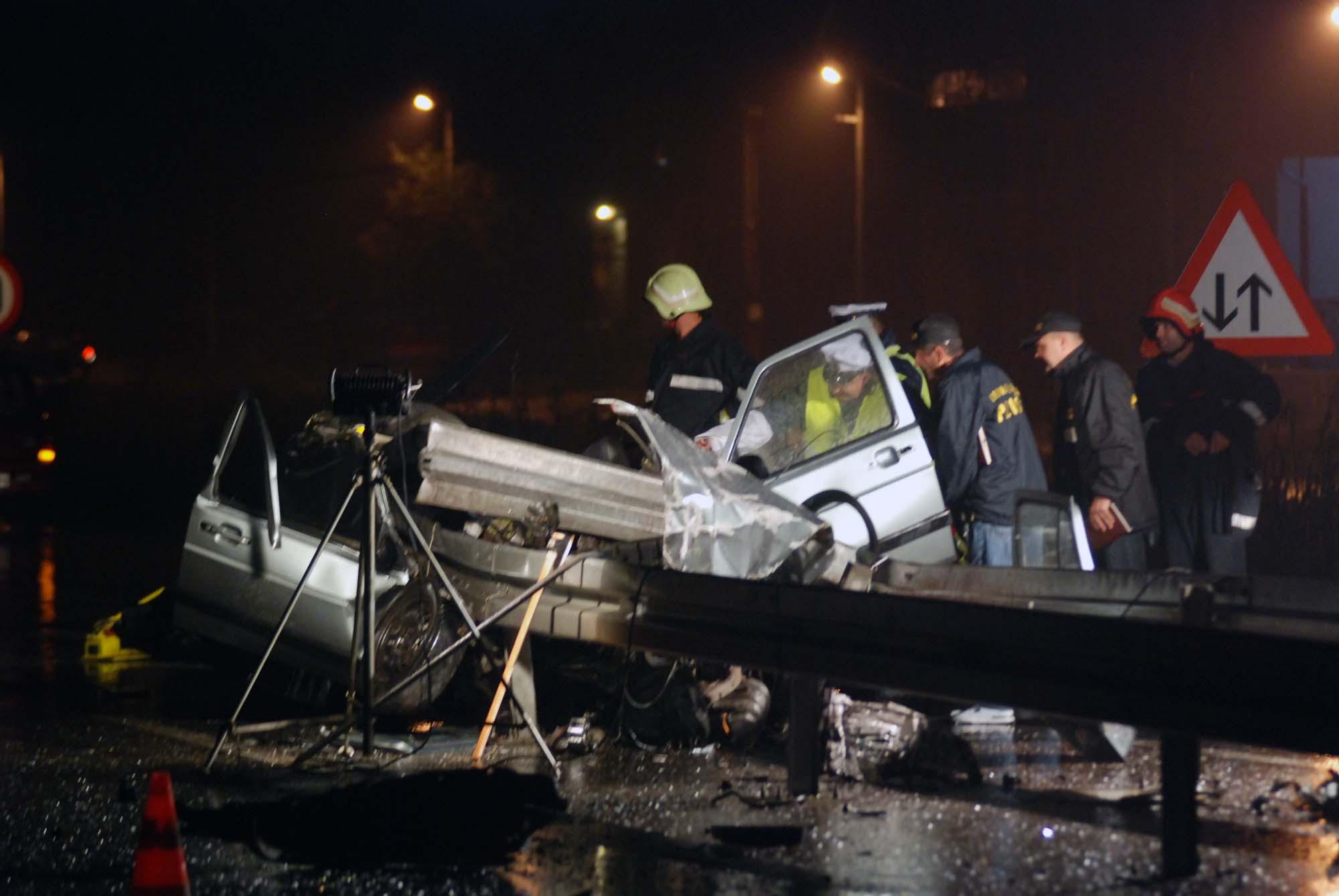 Teška saobraćajna nesreća na magistralnom putu Šićki Brod-Srebrenik: Jedna osoba poginula