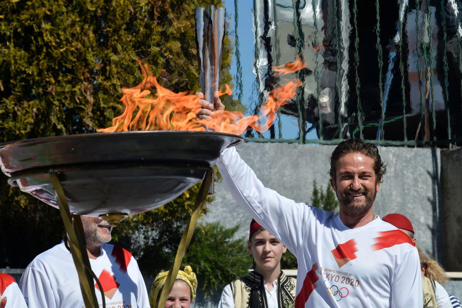 Žerard Batler pronio olimpijski plamen