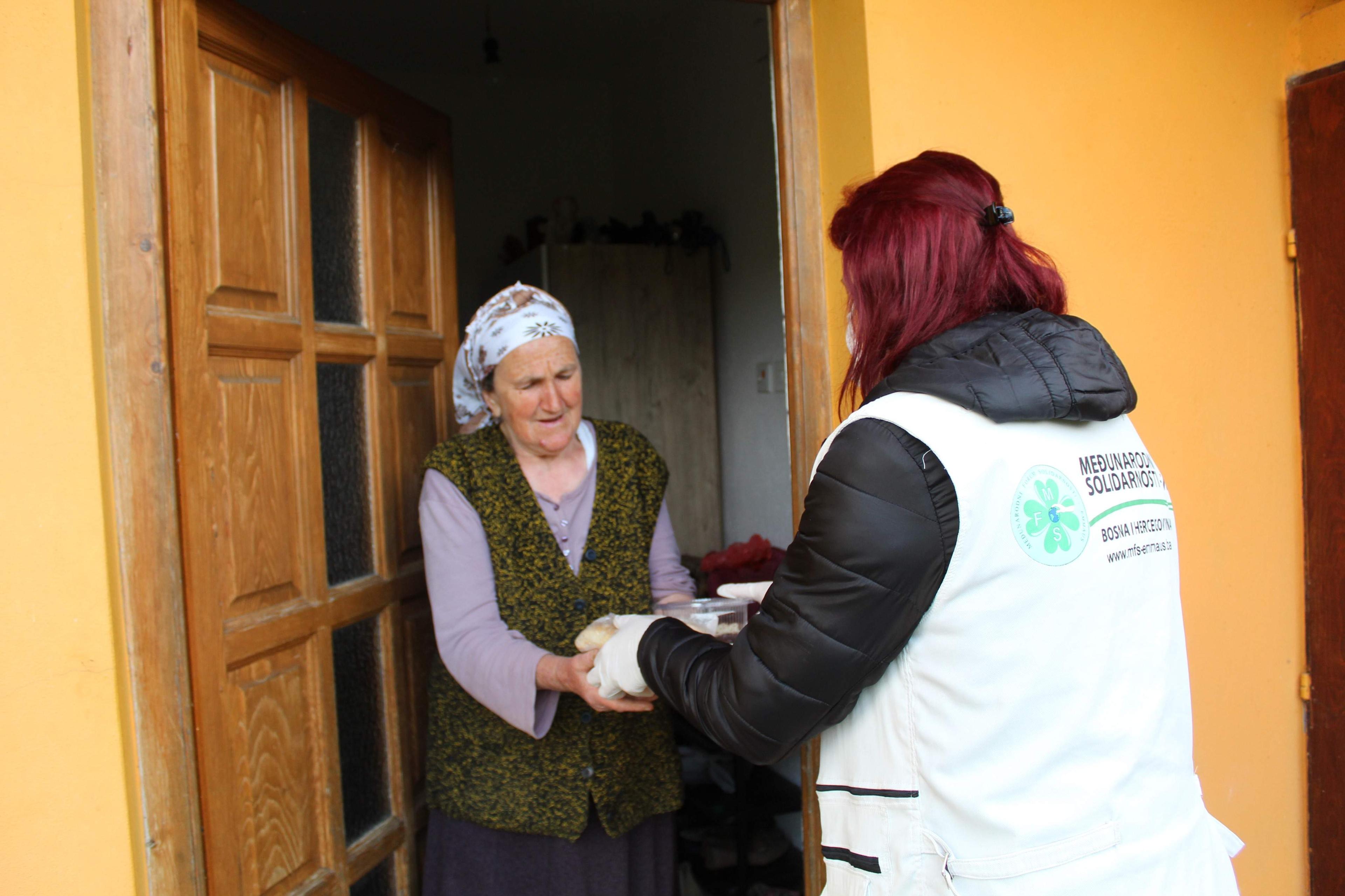 Volonteri dostavljaju obroke za 73 srebrenička postača