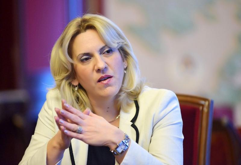 Cvijanović: Stečeni uvjeti za ukidanje vanrednog stanja i policijskog sata