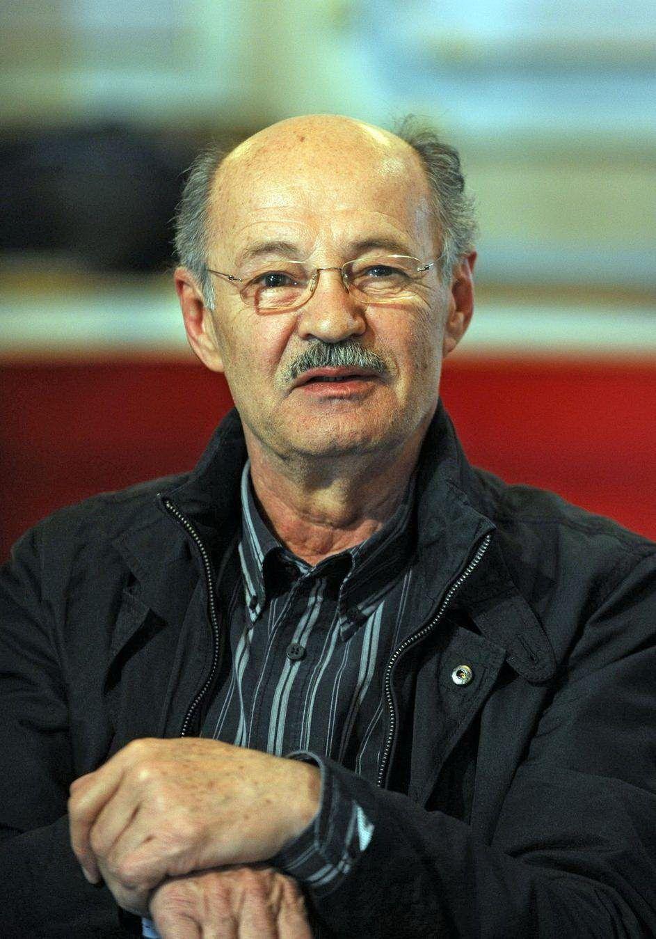 Mustafa Nadrević - Avaz