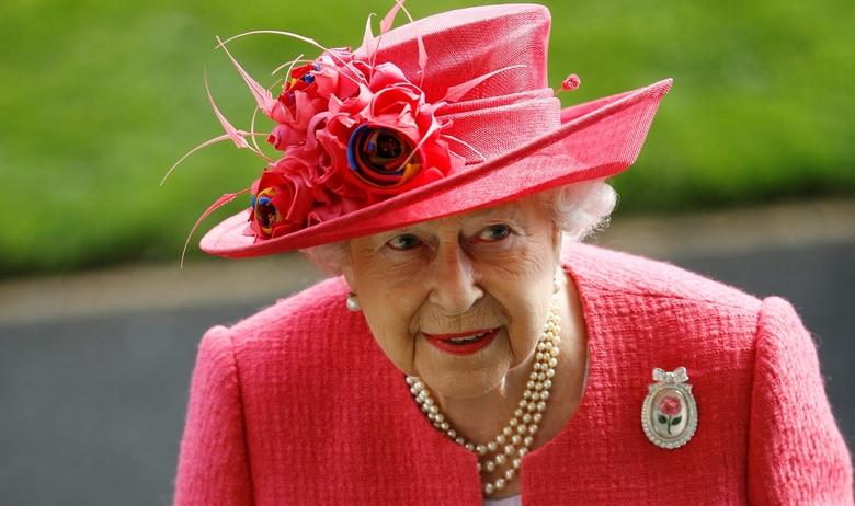 Kraljica Elizabeta se vakcinisala protiv koronavirusa