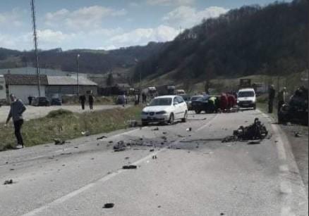Stravična saobraćajna nesreća nadomak Bosanske Otoke, ima povrijeđenih