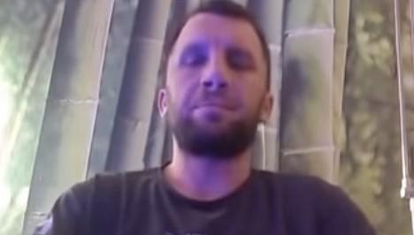 Mustafa Alajmović, koji je posljednjih mjeseci u žiži javnosti zbog navodnih prevara, tvrdi da je Zeničanki donirao bubreg