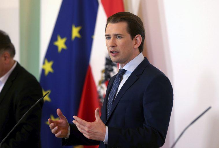 Kurz protiv toga da Austrija prihvati migrante iz Afganistana