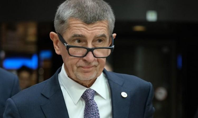 Češki premijer Andrej Babiš ponovo ide na sud, ovaj put ga tuži njegov sin