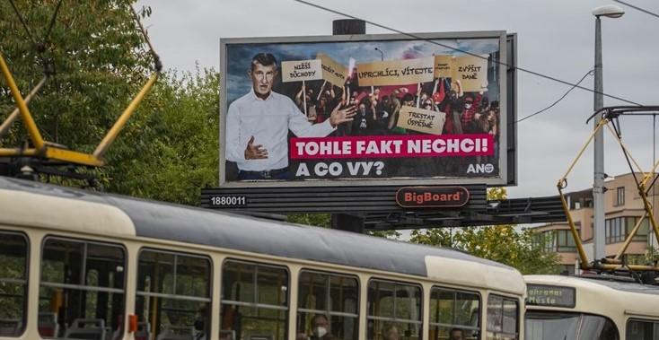 Otvaraju se birališta u Češkoj: Afera s premijerovim dvorcem zasjenila izbore