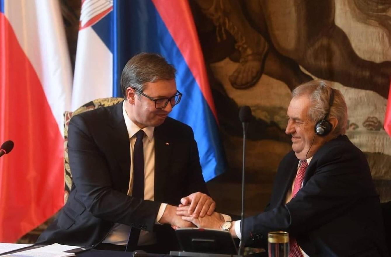 Vučić pisao Zemanu: Primite moje najbolje želje za oporavak