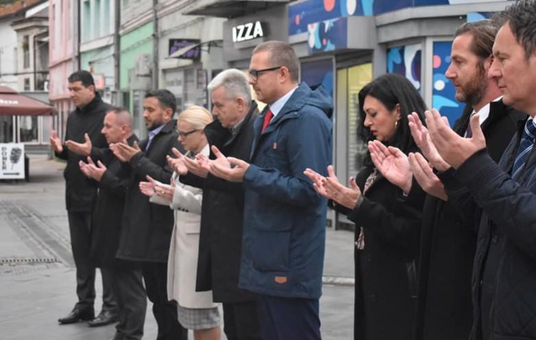 Proučena fatiha za žrtve na Tuzlanskoj Kapiji - Avaz