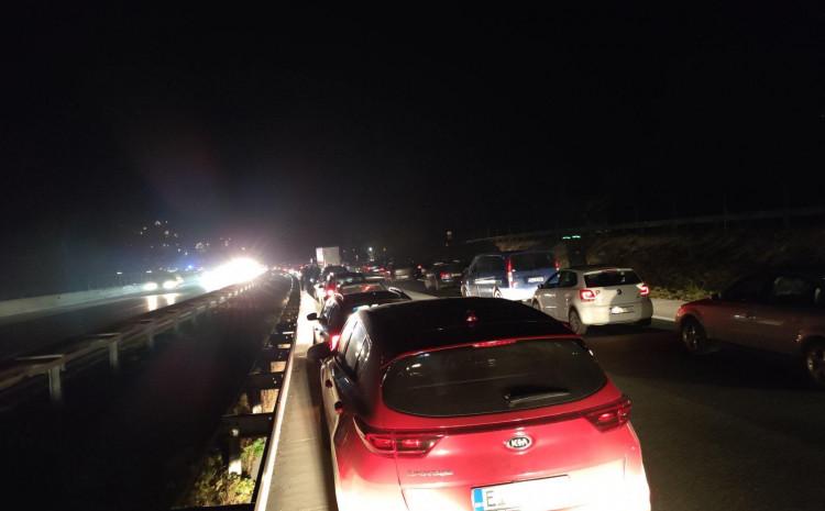 Nesreća se dogodila oko 17:25 sati: Saobraćaj bio obustavljen - Avaz