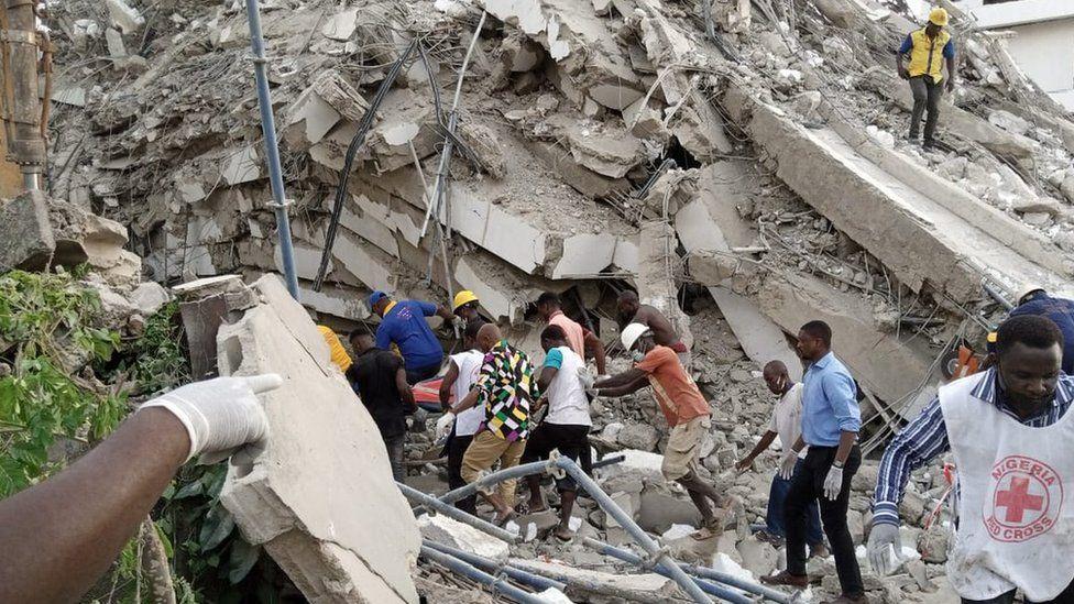 Broj žrtava urušavanja zgrade u Nigeriji povećan na 16