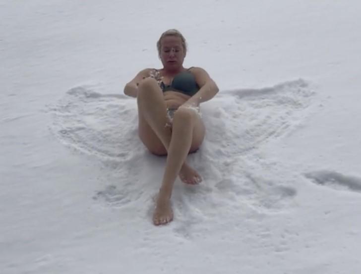Ruska političarka polugola na snijegu