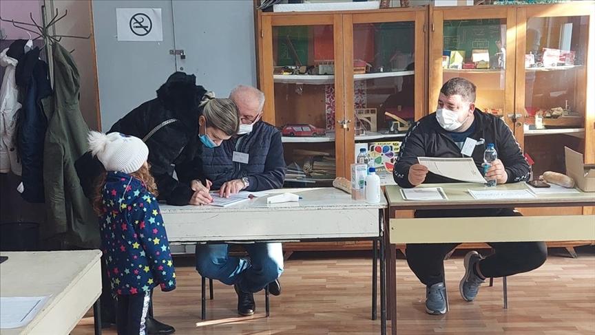 Prijevremni izbori za gradonačelnika Prijedora: Do 15 sati izašlo 22,57 posto birača