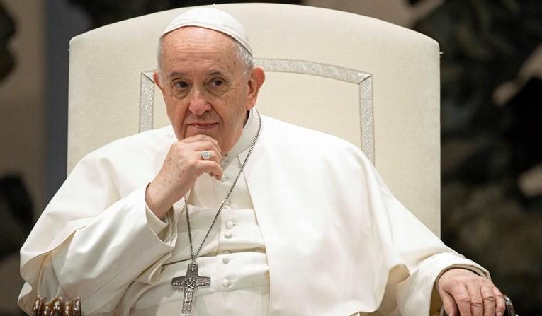 Papa Franjo prisustvovao tradicionalnoj večernjoj misi, ali je nije predvodio