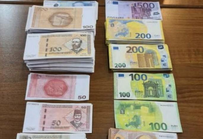 Policija u Doboju pronašla 193.700 KM i 125.200 eura lažnih novčanica