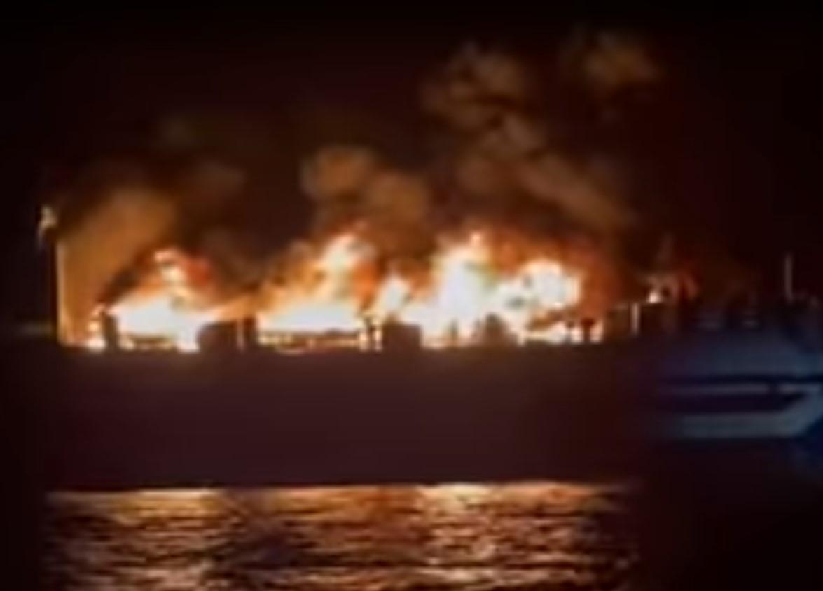 Požar na trajektu u Grčkoj: 288 osoba na brodu