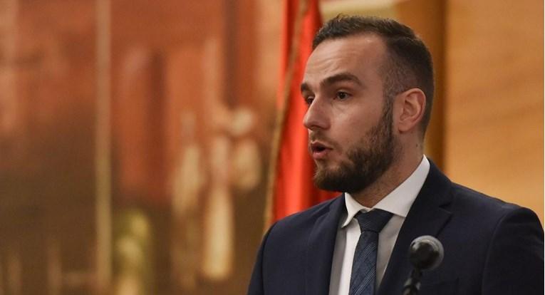 Nacional tvrdi da Aladrović podnosi ostavku - Avaz