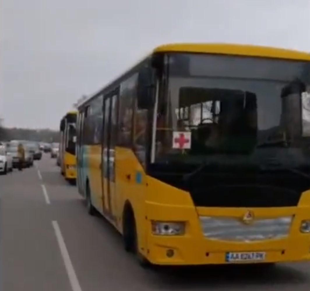 Autobusi za evakuaciju napustili su Enerhodar