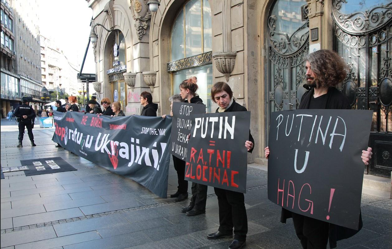 "Žene u crnom" održale protest "Stop ratu u Ukrajini"