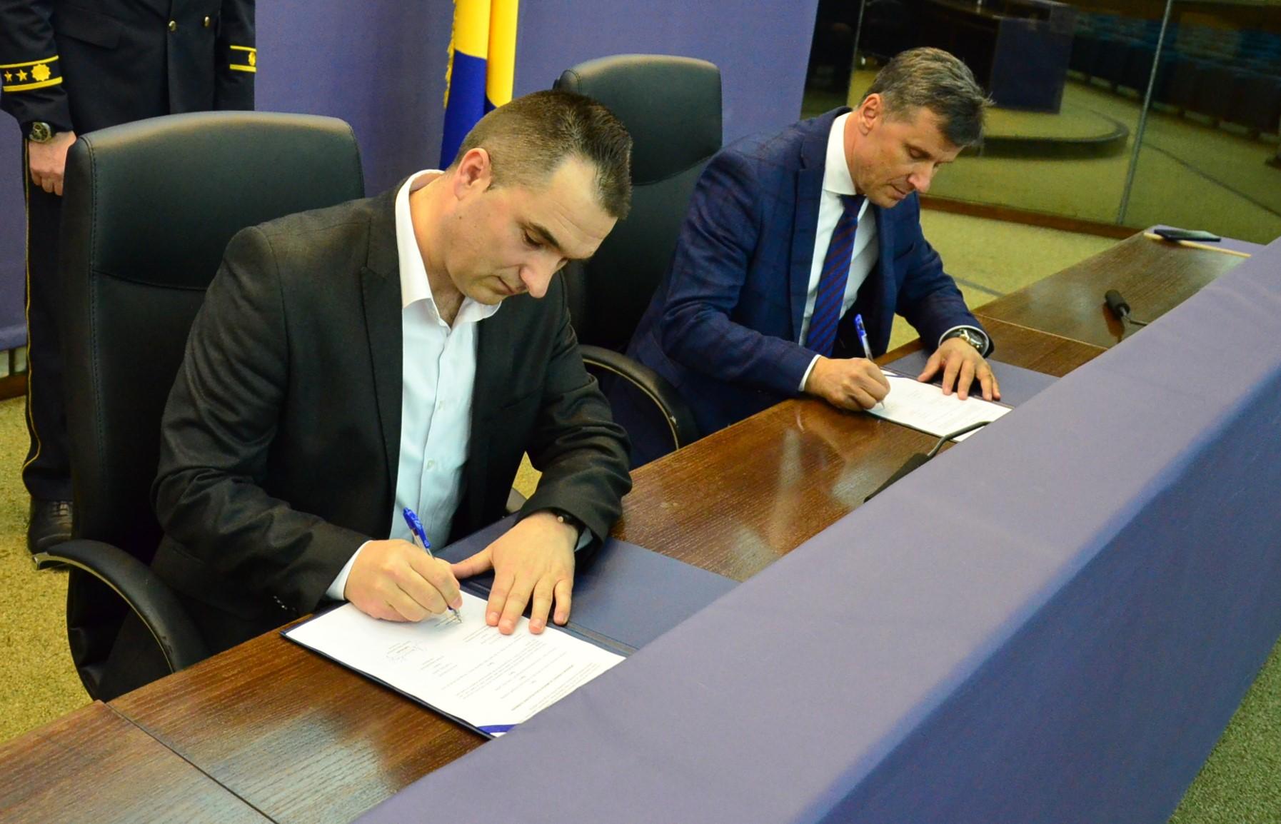 Vlada FBiH potpisala sporazum sa Sindikatom FUP-a: Povećanje plaće za 5 posto