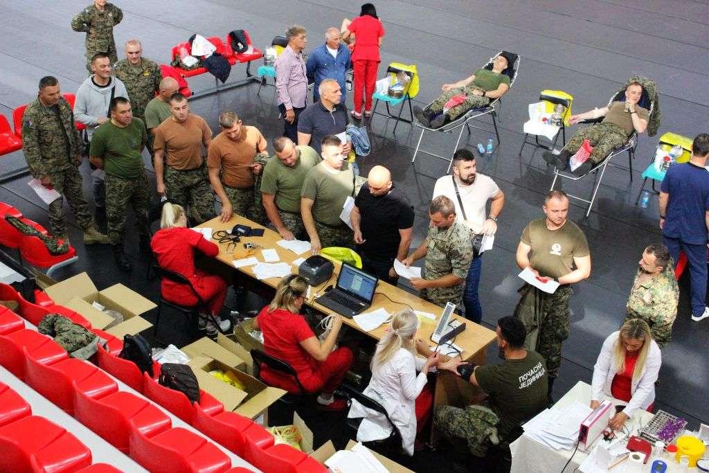 Pripadnici Oružanih snaga BiH učestvovali u akciji dobrovoljnog darivanja krvi