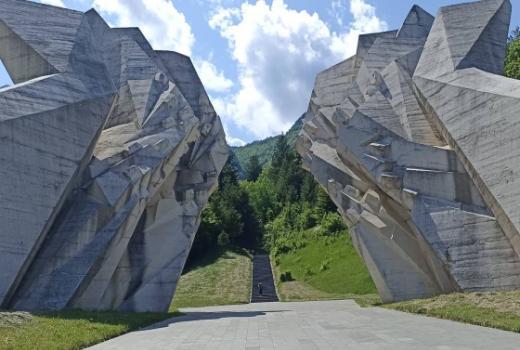 Veličanje ratnog zločinca Ratka Mladića u Nacionalnom parku "Sutjeska"