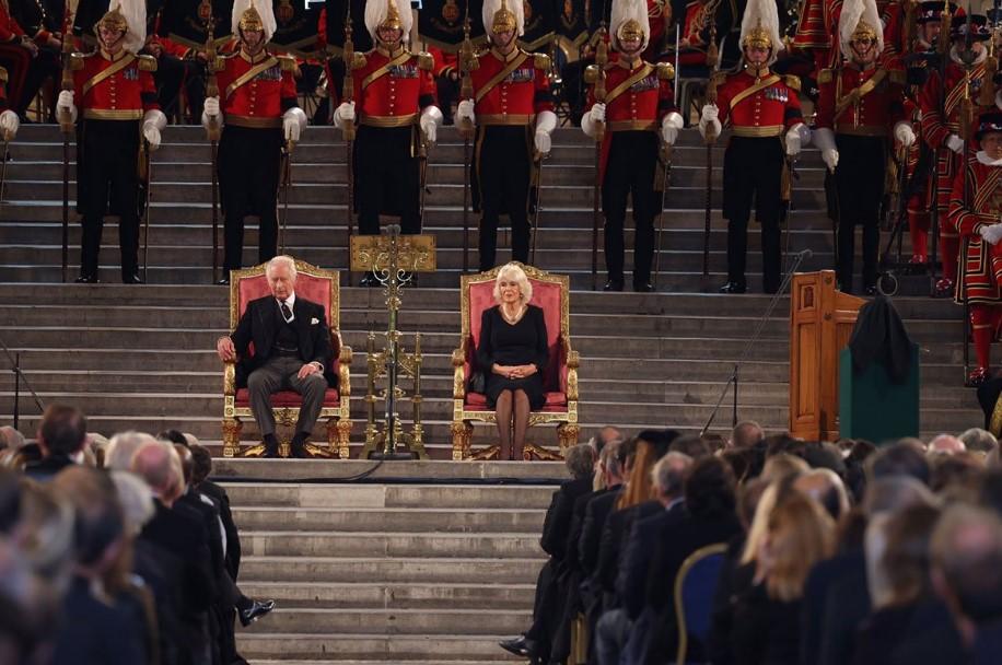 Kralj Čarls stigao u parlament: Čeka se njegovo obraćanje