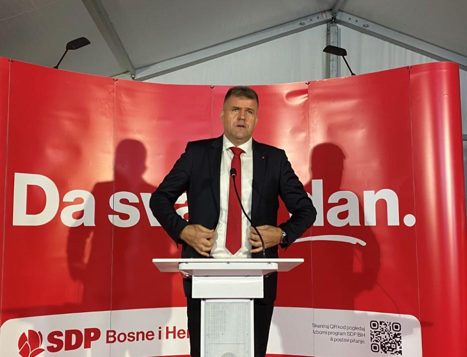 Iz izbornog štaba SDP-a poručili: Bećirović vodi, ispunili smo zacrtane ciljeve