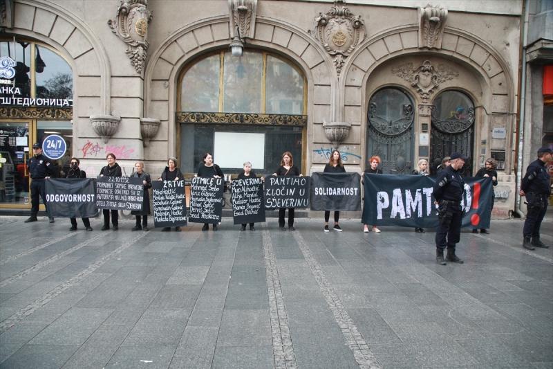 Beograd: Žene u crnom obilježile godišnjicu zločina nad Bošnjacima u Sjeverinu