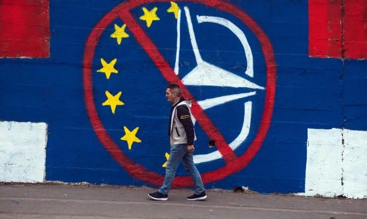 Anti-NATO mural u Beogradu - Avaz