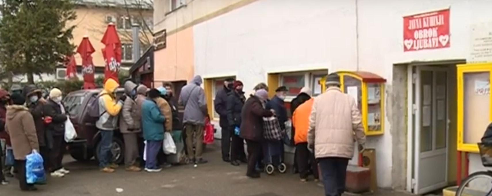 Redovi ispred javnih kuhinja u BiH sve su duži: Donacije sve skromnije