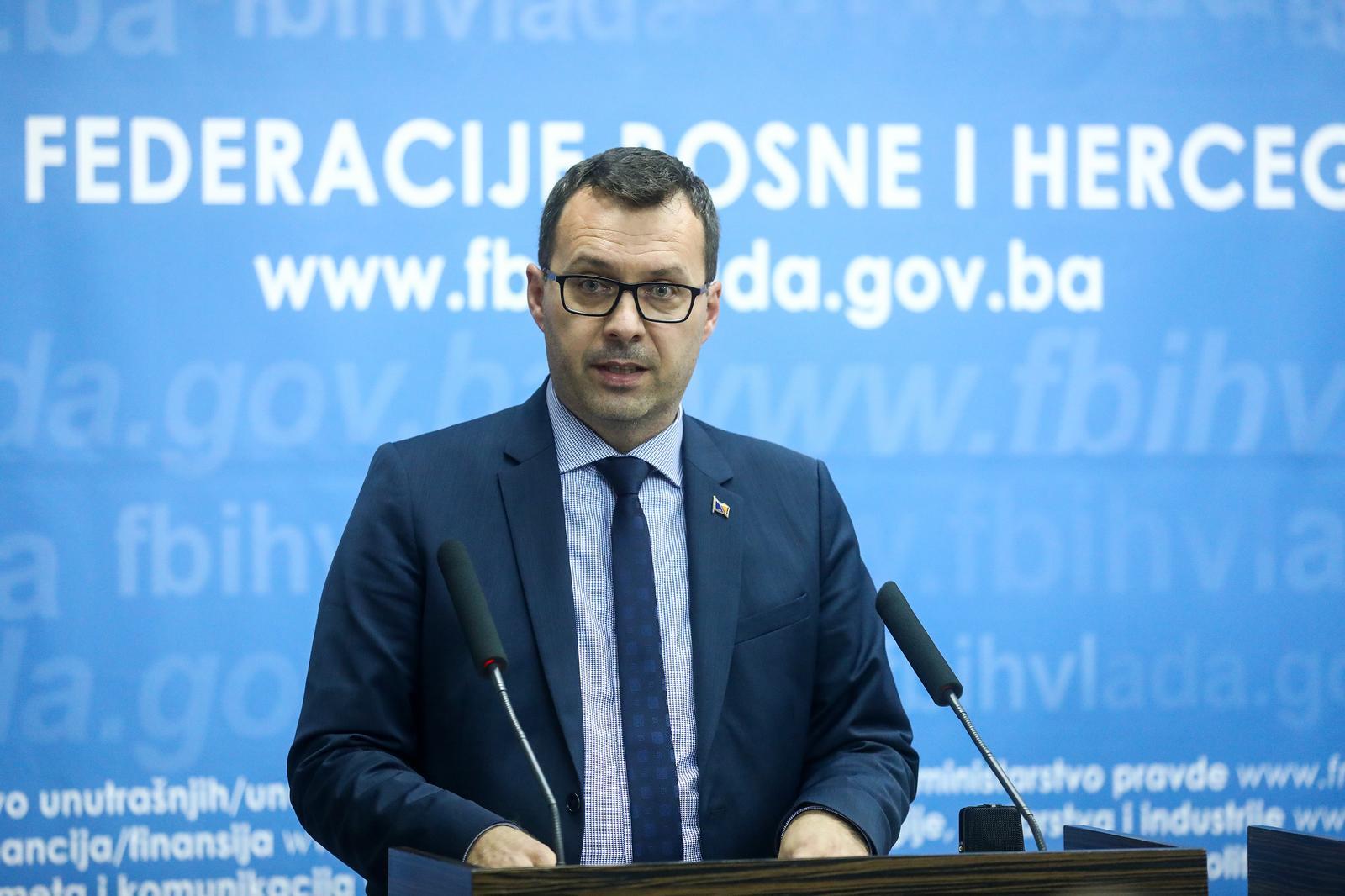 Ministar Džindić: "Zrak" ide u predstečajni postupak zbog tužbe radnika, Efendić obmanjuje javnost