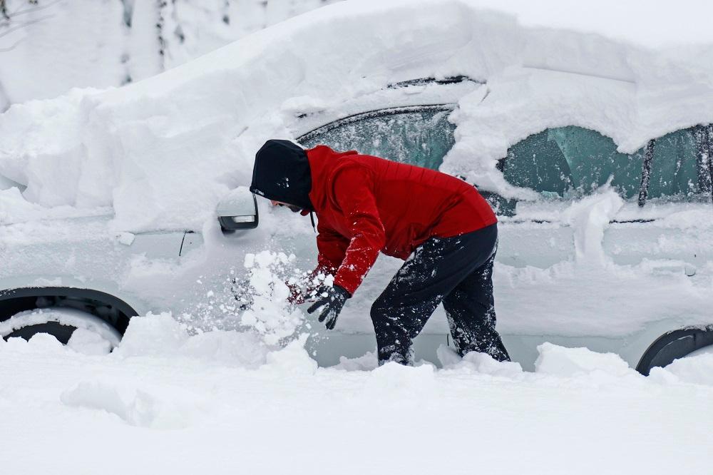 Snježna oluja u SAD i Kanadi - Avaz