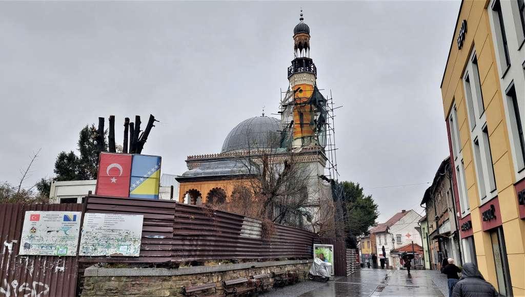 Uočljivi su radovi na munari džamije - Avaz