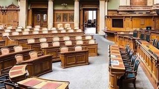 Parlament Švicarske usvojio zakon o "zabrani burke"