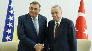 Erdoan otpilio Bakira i prigrlio Dodika