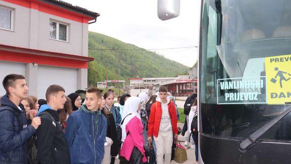 Učenici krenuli u Srebrenicu - Avaz