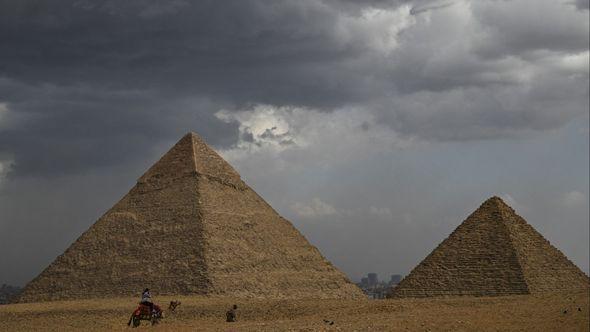 Egipatski kompleks piramida - Avaz