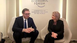 Krišto u Davosu razgovarala s Vučićem